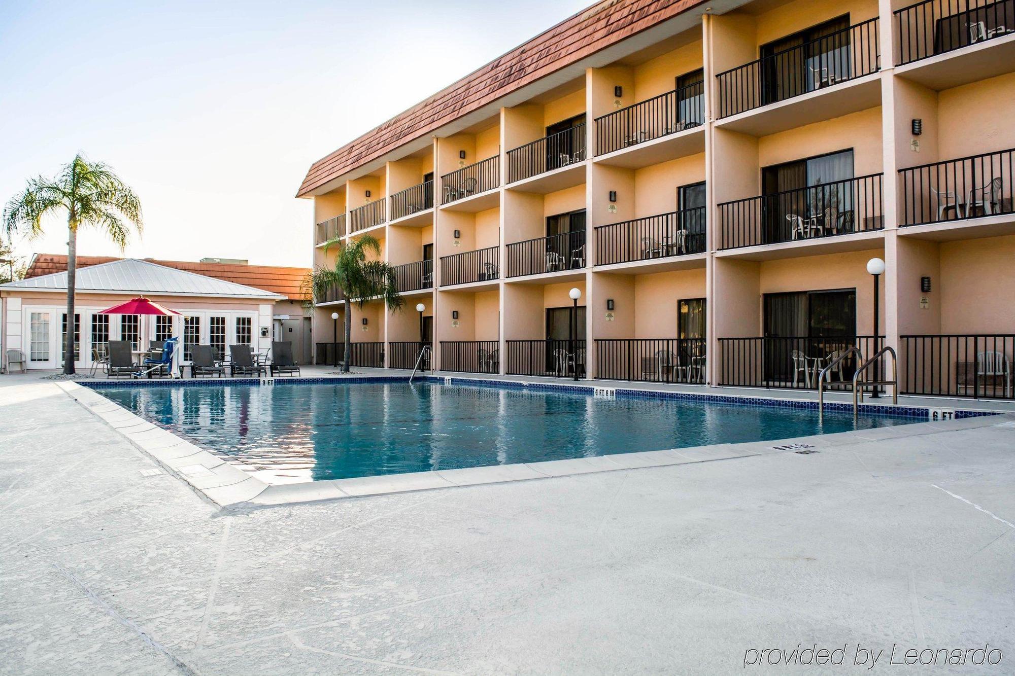 Hotel Baymont By Wyndham Bonita Springs Exterior foto