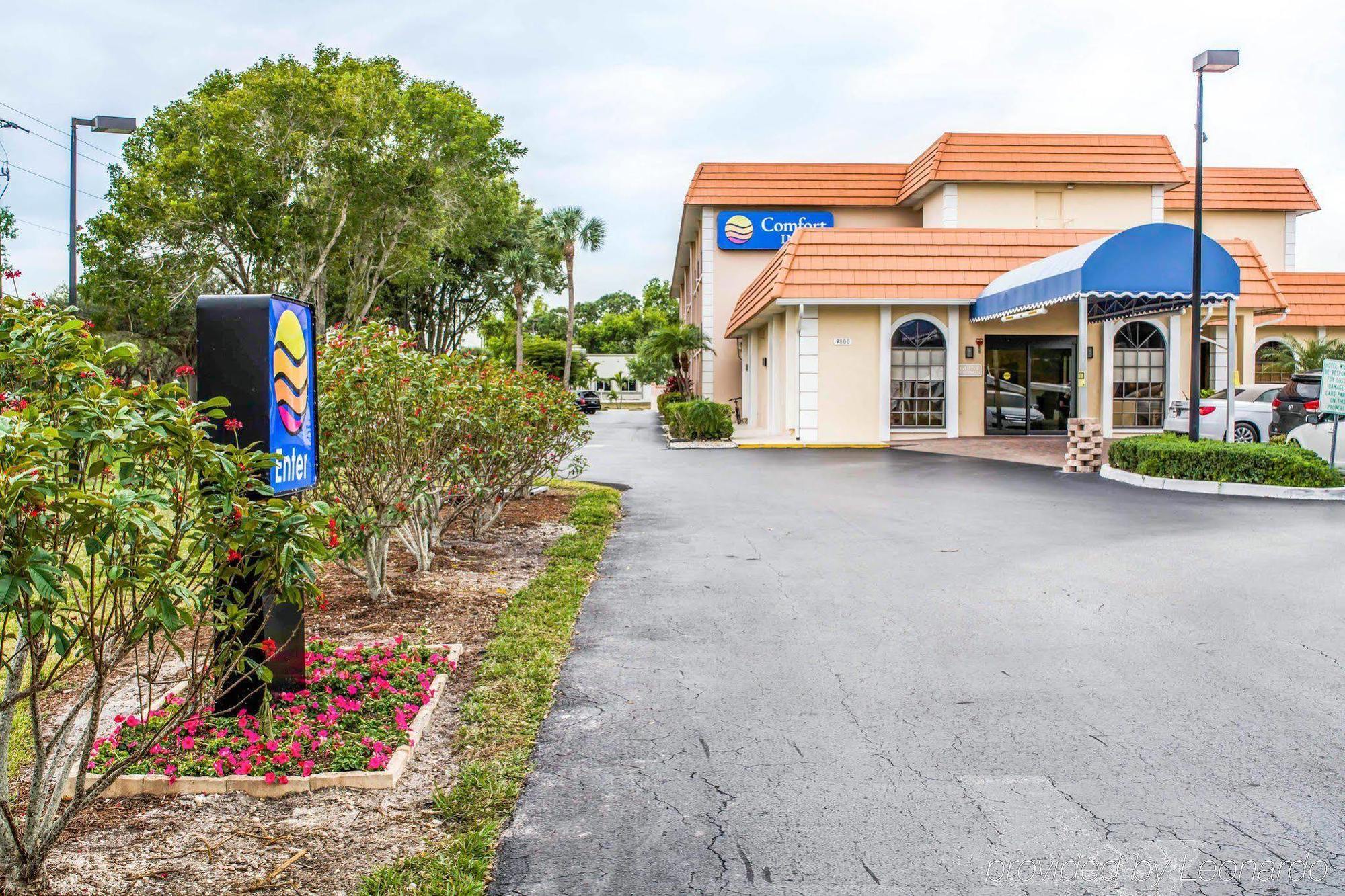 Hotel Baymont By Wyndham Bonita Springs Exterior foto