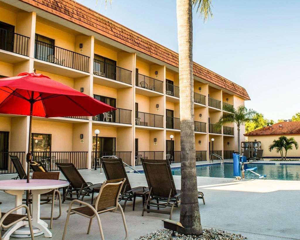 Hotel Baymont By Wyndham Bonita Springs Facilidades foto